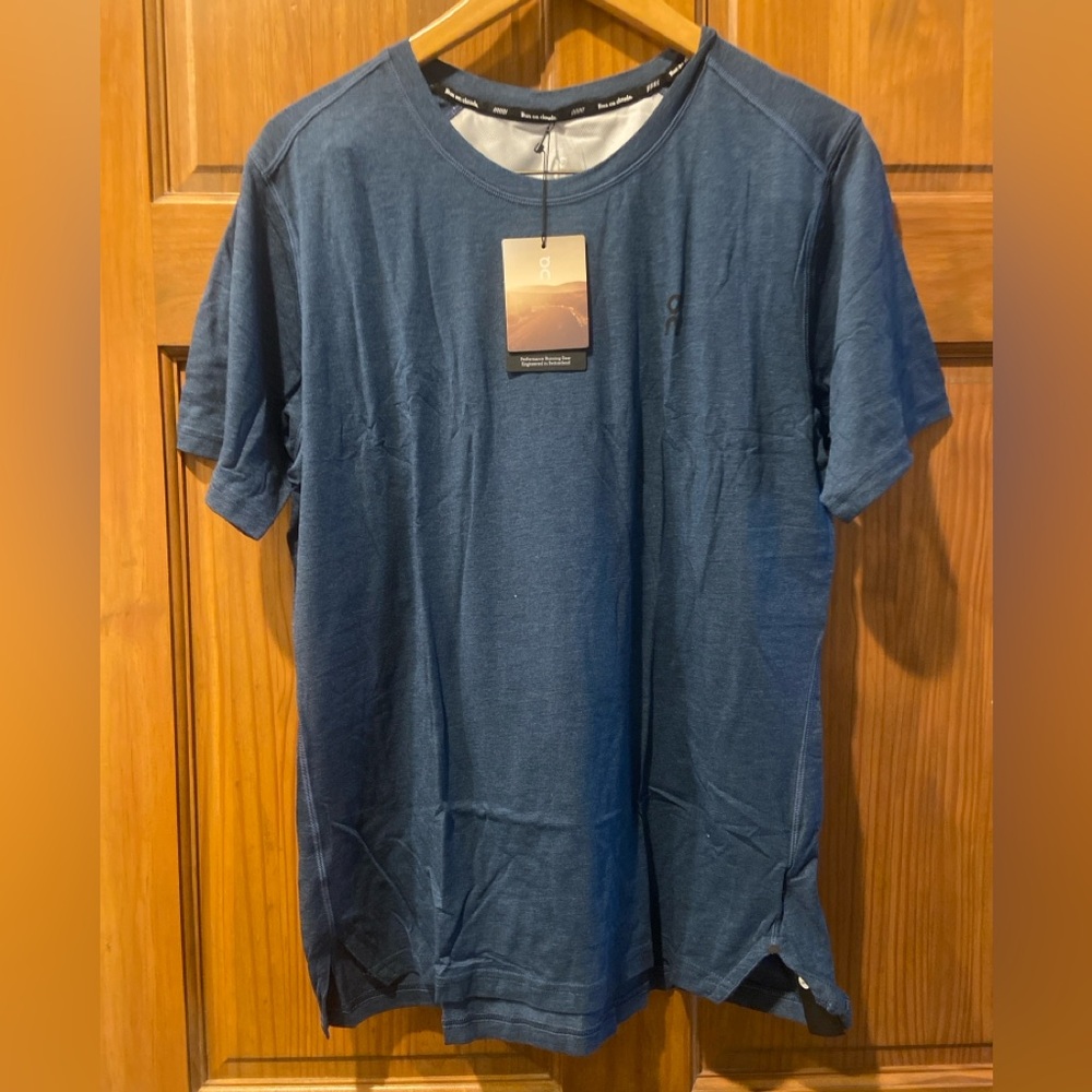 On Running on cloud Men's Deep Blue Short Sleeve Tee
